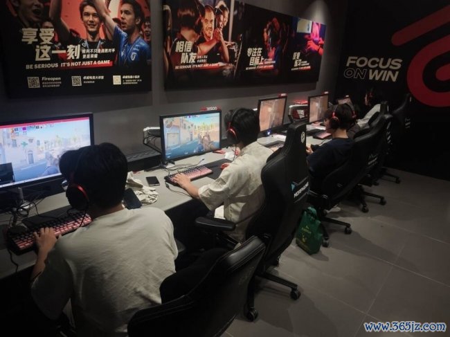 在艰巨和挑战中寻求冲破 | 卓威CS高校扞拒赛战队专访
